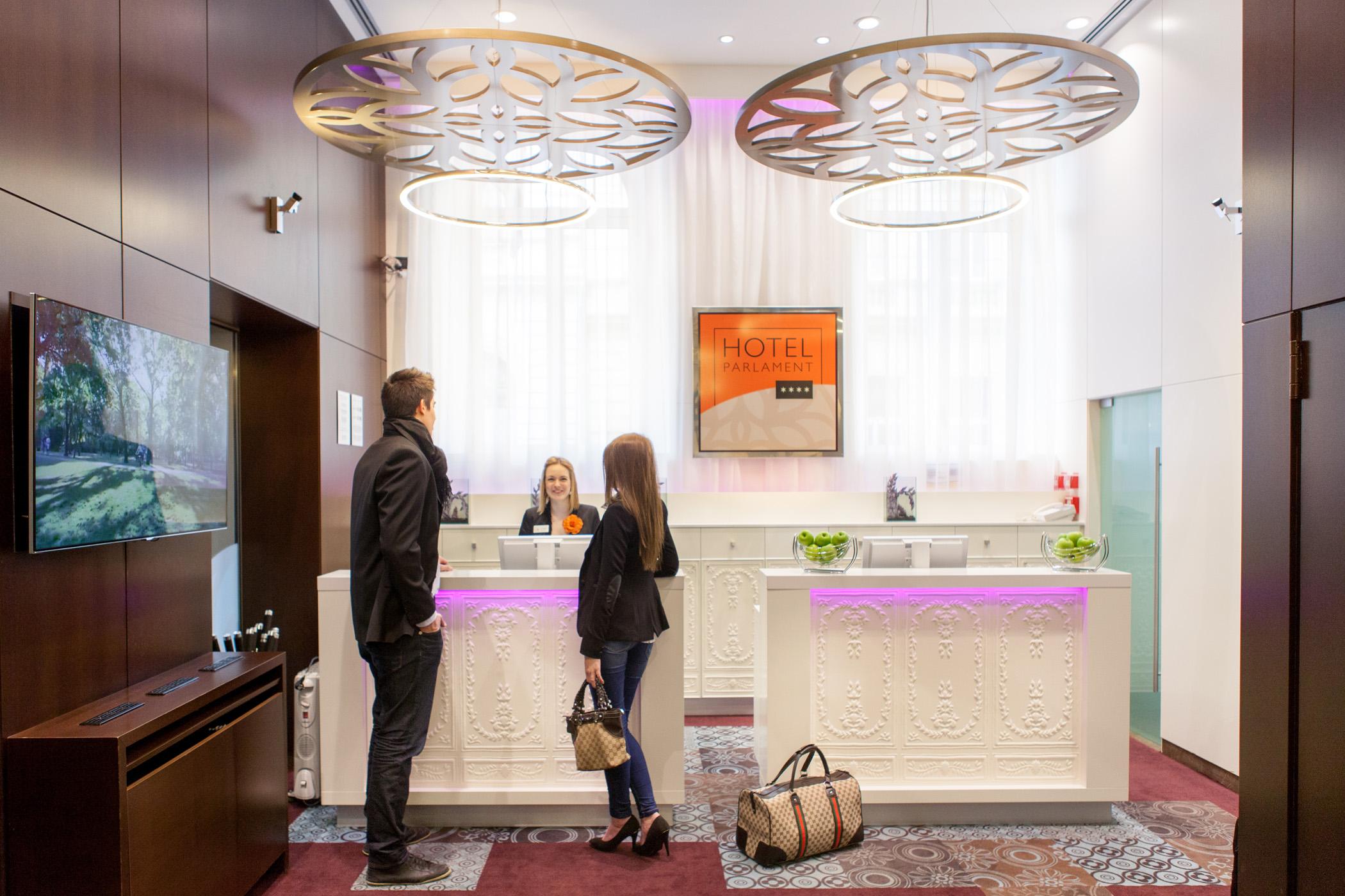 Ikonik Parlament Hotel Будапеща Екстериор снимка