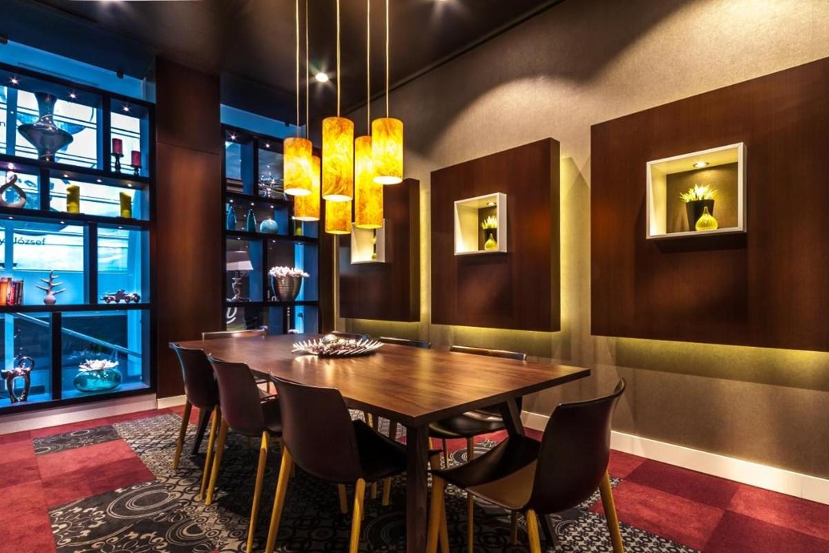 Ikonik Parlament Hotel Будапеща Екстериор снимка